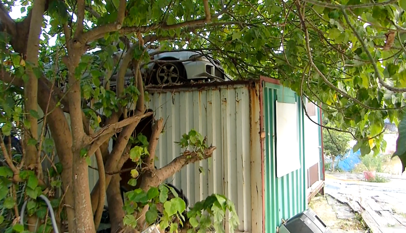 Illustration for article titled The Cars I Found Abandoned And Junked In Hong Kong Will Blow Your Mind